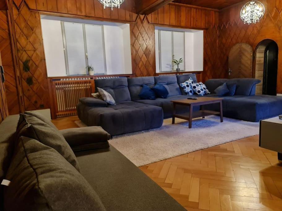 جينا Appartements In Schoner Burganlage المظهر الخارجي الصورة